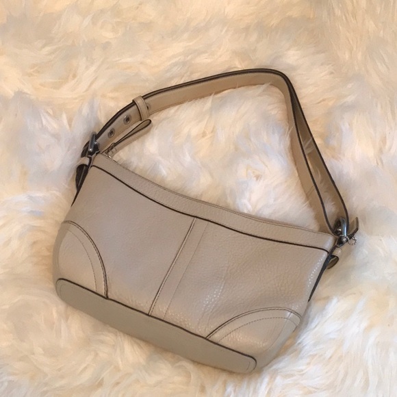 Coach Handbags - Coach shoulder/crossbody bag